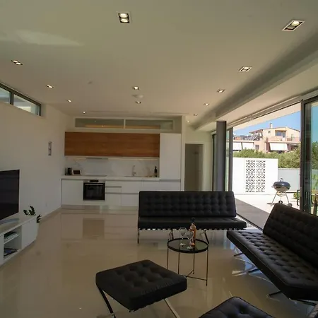 Luxury Mirror - 200meters From The וילה