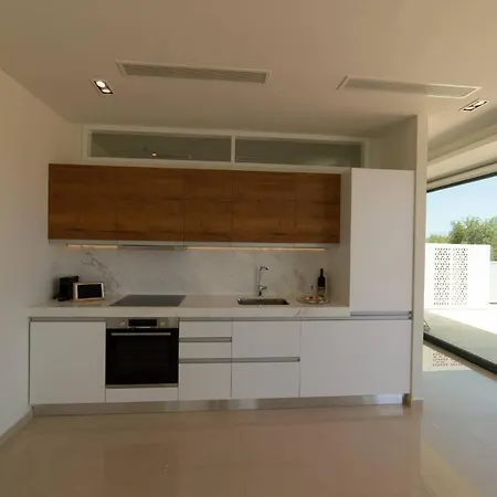 Luxury Mirror - 200meters From The
