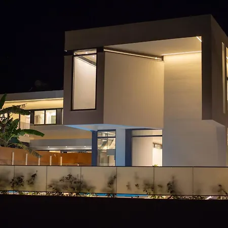 Luxury Mirror - 200meters From The