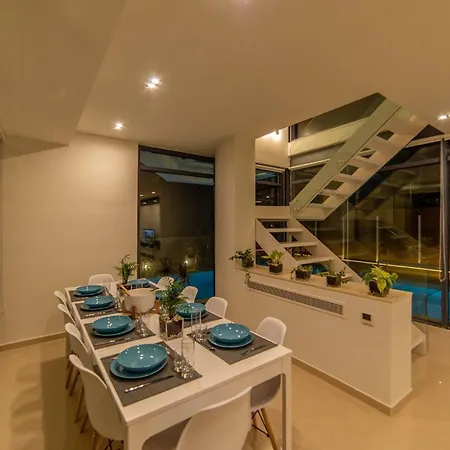 Luxury Mirror - 200meters From The