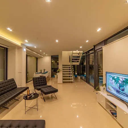 וילה Luxury Mirror - 200meters From The