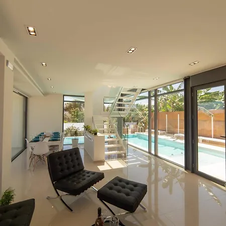 Luxury Mirror - 200meters From The וילה