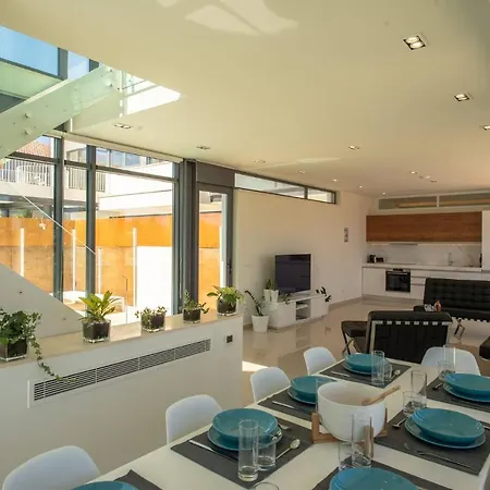 Luxury Mirror - 200meters From The Villa *