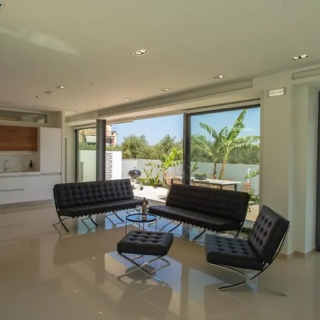 Villa Luxury Mirror - 200meters From The