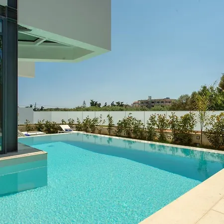 Luxury Mirror - 200meters From The *