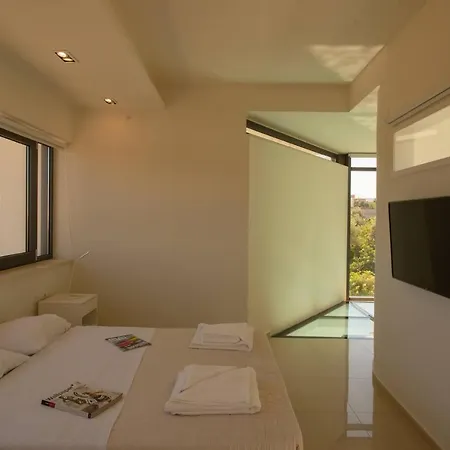 Luxury Mirror - 200meters From The