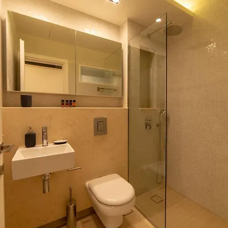 Luxury Mirror - 200meters From The * Daratsos