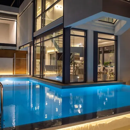 Luxury Mirror - 200meters From The * Daratsos