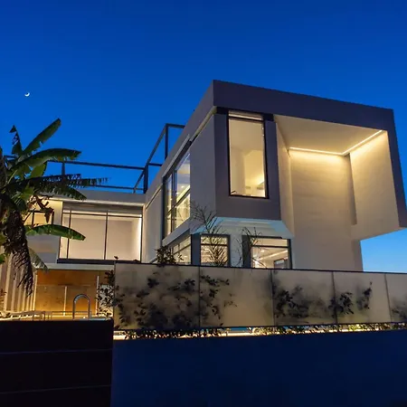 Luxury Mirror - 200meters From The * Daratsos