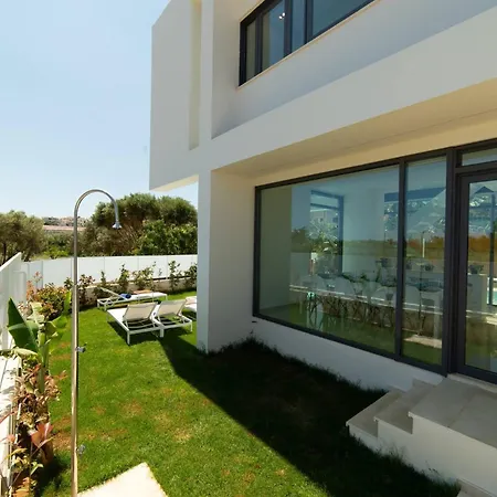 Villa Luxury Mirror - 200meters From The Daratsos